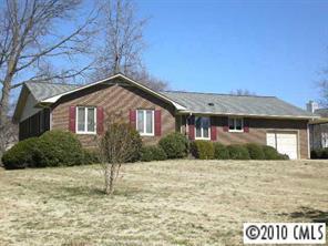 815 Ferncliff Dr., Mooresville, NC 28115