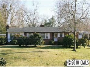 1819 Archwood Dr., Gastonia, NC 28052