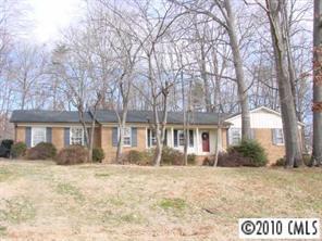 421 Chestnut St., Statesville, NC 27055