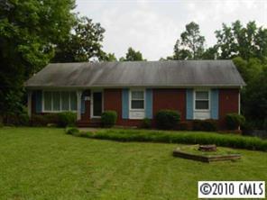 1824 Edgewater Dr., Charlotte, NC 28210