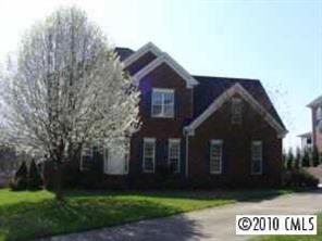 7282 Willowbrook Dr., Denver, NC 28037