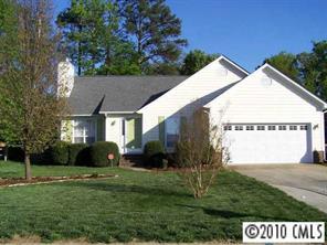 1040 Chaucery Ln., Matthews, NC 28104