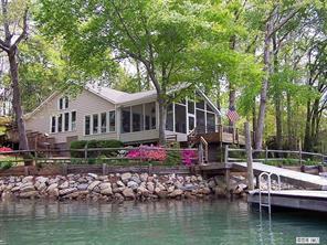 208 Island View Rd., Mount Holly, NC 28120