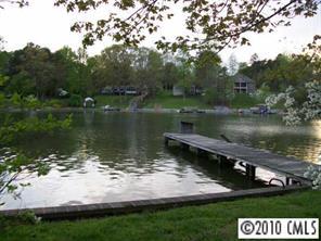 7076 Rolling Hills Dr., Sherrills Ford, NC 28673
