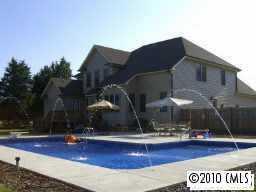 141 Weathers Creek Rd., Troutman, NC 28166