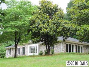 813 Pierce Ave., Mount Holly, NC 28120