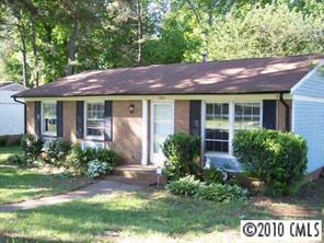 804 Lightspun Ln., Charlotte, NC 28216