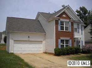 9038 Sanders Creek Ct., Charlotte, NC 28269