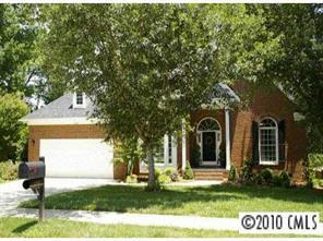 6900 Ravencrest Dr., Charlotte, NC 28269