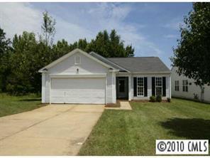 1525 Oakdale Green Dr., Charlotte, NC 28216