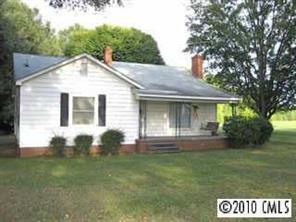323 Linwood Rd., Mooresville, NC 28115