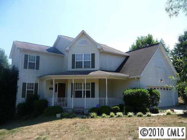 71 Sienna Dr., Hickory, NC 28601