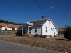 1146 15th St Dr., Hickory, NC 28601