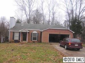 5830 Stone Bluff Ct., Charlotte, NC 28214