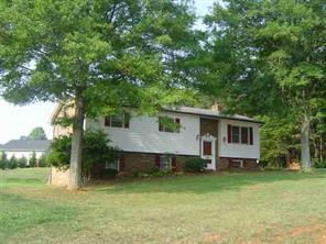 5205 Joseph Ct., Hickory, NC 28602