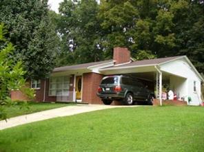 320 Taubrook Pl., Lenoir, NC 28645