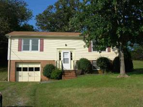2215 40th Avenue Ct., Hickory, NC 28601