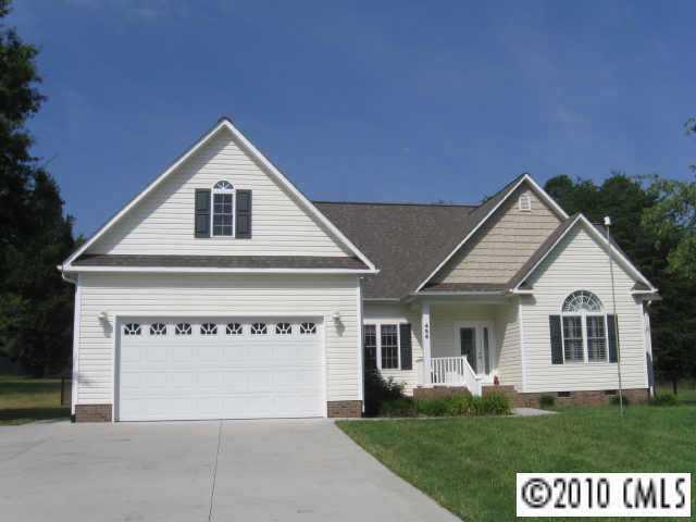 456 Brookfield Dr., Statesville, NC 28625