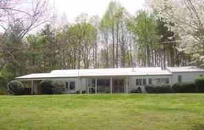 5785 Walnut Grove Ln., Hickory, NC 28602