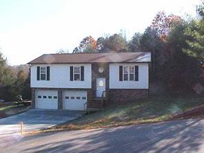 4271 Brookwood Pl., Lenoir, NC 28645
