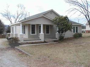 303 Mountain View St., Morganton, NC 28612