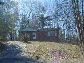 2017 Pinnacle Ct., Lenoir, NC 28645