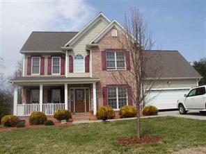 1449 Sweetbriar Ln., Hickory, NC 28602