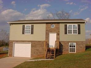 68 Serenity Ln., Hickory, NC 28601