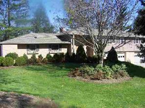 1824 Chrosaro Pl., Lenoir, NC 28645