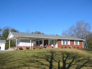 640 Hickory Airport Rd., Hickory, NC 28601