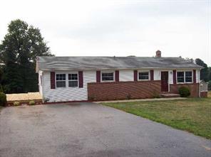 3997 Buff St., Hickory, NC 28602