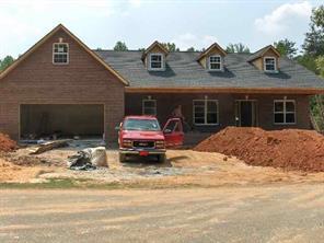 5917 Pinewinds Dr., Hickory, NC 28602