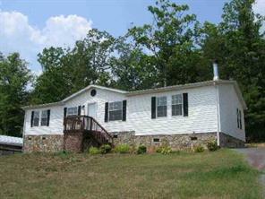 2149 Hunterwood Dr., Hickory, NC 28601
