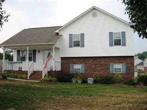 1905 Kings Grant Dr., Newton, NC 28658