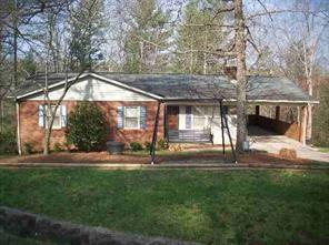 9215 Apache Dr., Hickory, NC 28601