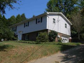 5128 Piedmont Cir., Conover, NC 28613