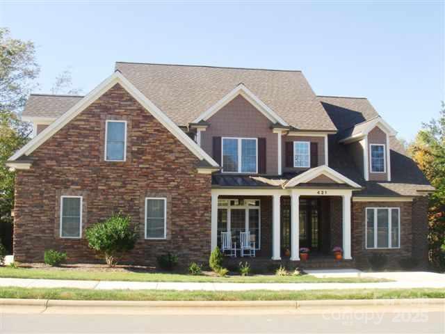 421 19th Avenue Cir., Hickory, NC 28601