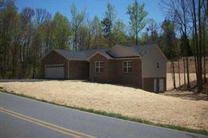 6385 Mountain Grove Rd., Hickory, NC 28602