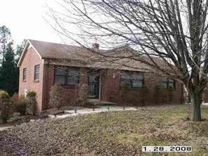 2262 9th Avenue Dr., Hickory, NC 28601