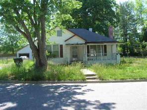 1130 15th St Dr., Hickory, NC 28601