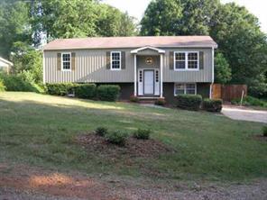 2370 32nd Ave., Hickory, NC 28601