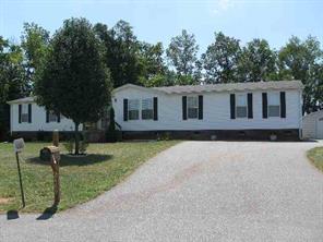 2469 Arrowwood Dr., Hickory, NC 28601