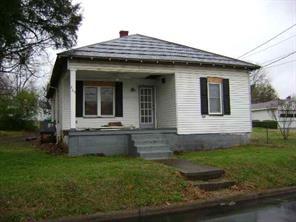 205 W 15th St., Newton, NC 28658