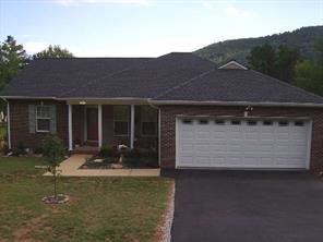 6263 Mountain Grove Rd., Hickory, NC 28602