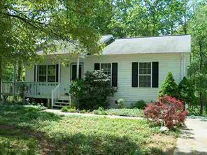 28 Hillside Ave., Granite Falls, NC 28630