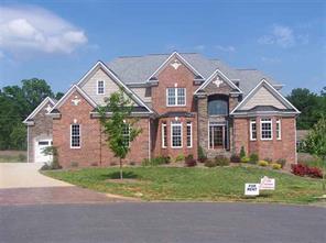 5761 Bakers Point, Hickory, NC 28602