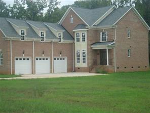 127 Loray Ln., Statesville, NC 28625