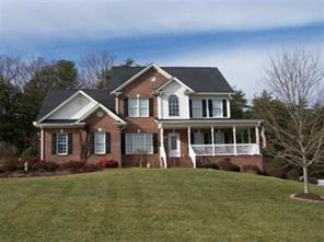 6118 Dwayne Starnes Dr., Hickory, NC 28602