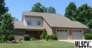 1341 Sweetbriar Ln., Hickory, NC 28602