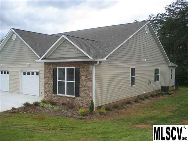 210 Abbe St., Morganton, NC 28655